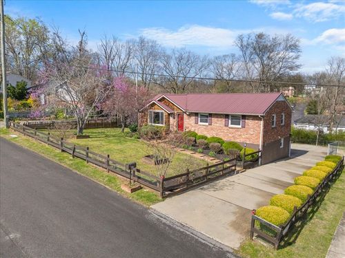 220 Nunley Dr, Nashville, TN, 37211-3842 | Card Image