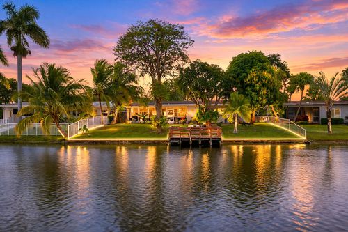 1811 Nw 119th Ave, Pembroke Pines, FL, 33026-1929 | Card Image