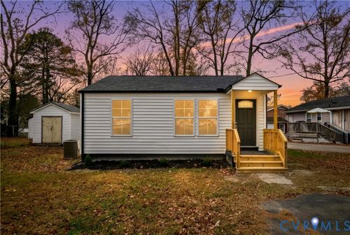 1304 Lee Ln, Hopewell, VA, 23860-7015 | Card Image