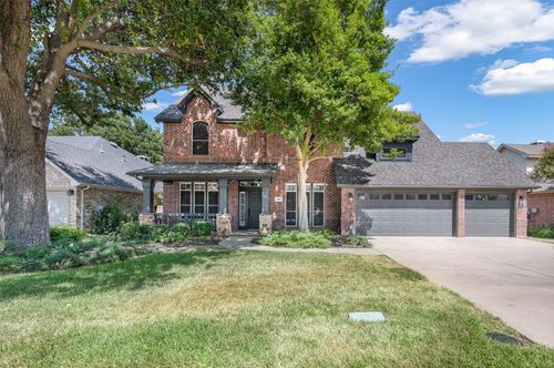 2710 Cobblestone Dr, Grapevine, TX, 76051-2683 | Card Image