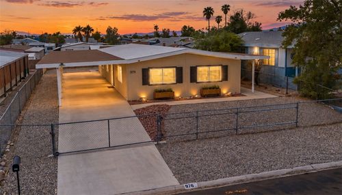 976 Roadrunner Dr, Bullhead City, AZ, 86442-6501 | Card Image