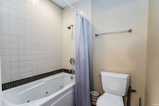 APT-304 - 301 S Walnut St, Condo with 1 bedrooms, 2 bathrooms and null parking in Muncie IN | Image 21