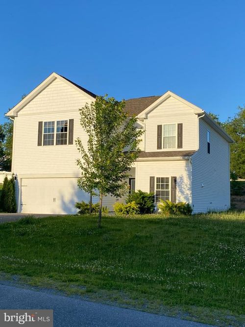 697 Rivanna Run, FALLING WATERS, WV, 25419-4290 | Card Image