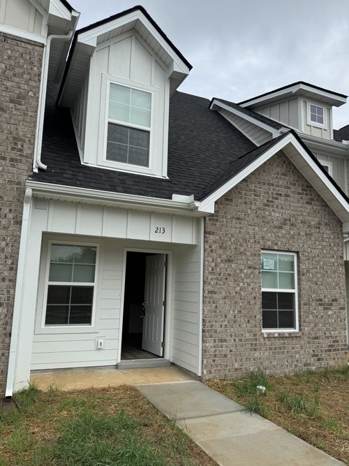 213 Mountaindale Dr, Smyrna, TN, 37167-3747 | Card Image
