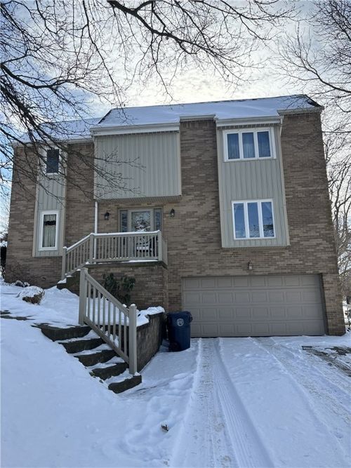 132 Skyview Dr, Jeannette, PA, 15644-1100 | Card Image