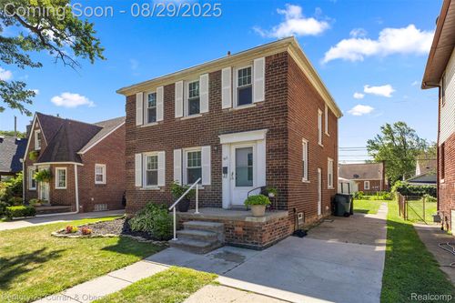 917 Emmons Blvd, Lincoln Park, MI, 48146-4238 | Card Image