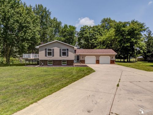 8870 Dixon Rd, Raisinville Twp, MI, 48161-9660 | Card Image