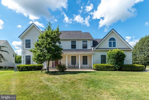 1 Crestwood Ct, Phoenixville, PA, 19460-1155 | Card Image