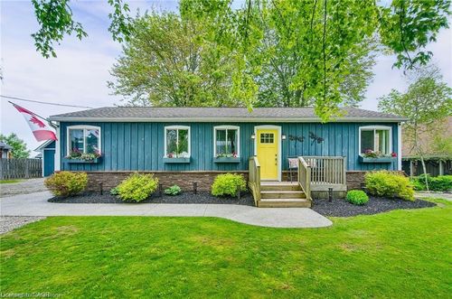 8 Beach Rd, Lowbanks, ON, N0A1K0 | Card Image