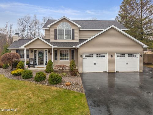 79 Dewey Ave, Mechanicville, NY, 12118-2112 | Card Image