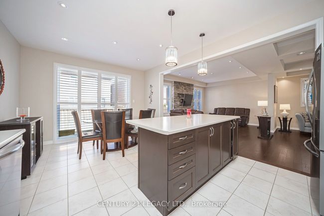 33 Callandar Rd, House other with 4 bedrooms, 3 bathrooms and 4 parking in Brampton ON | Image 17