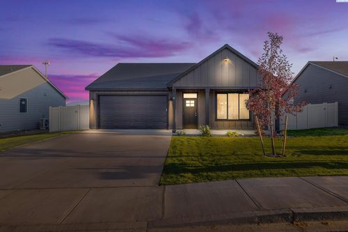 1415 Jenna Ave, Benton City, WA, 99320-5780 | Card Image