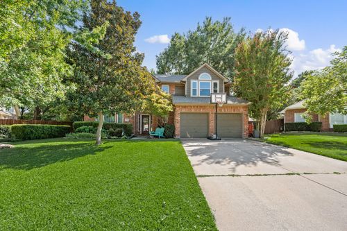 2803 Springbranch Ct, Grapevine, TX, 76051-2677 | Card Image