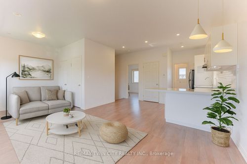 9c-164 Heiman St, Kitchener, ON, N2M0B8 | Card Image