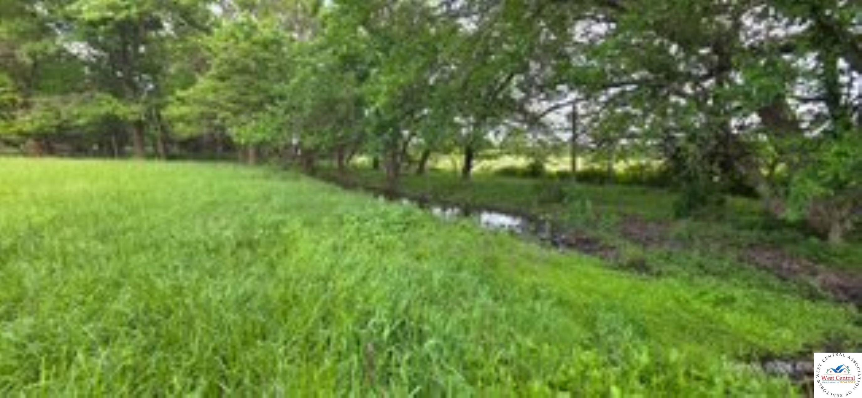 Land in Clinton 2