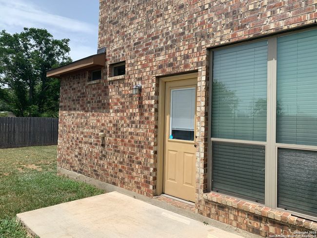 201 Anne Louise Dr, Home with 3 bedrooms, 3 bathrooms and null parking in New Braunfels TX | Image 36
