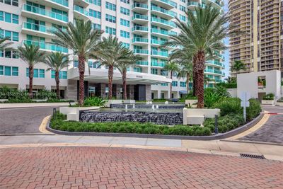 1903 - 20201 E Country Cub Dr., Condo with 3 bedrooms, 4 bathrooms and null parking in Aventura FL | Image 1