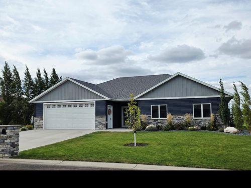 1294 Linden Ct, Wahpeton, ND, 58075-4802 | Card Image
