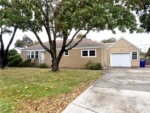 85 Hilton Ave, Riverside, RI, 02915-2024 | Card Image