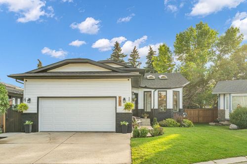 131 Douglas Woods Pl Se, Calgary, AB, T2Z1K3 | Card Image