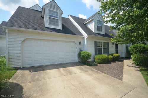 2641 Burridge Cir, Twinsburg, OH, 44087-3004 | Card Image