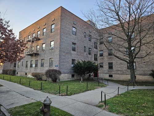 2d-144-17 79 Avenue, New York, NY, 11367 | Card Image