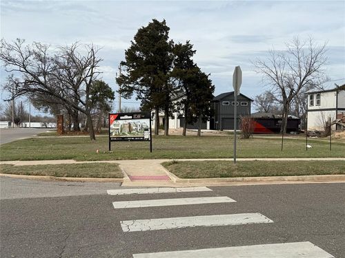 741 W Main St, Edmond, OK, 73003-5350 | Card Image