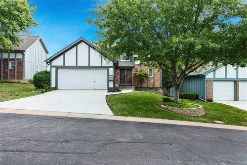 7219 Mastin St, Merriam, KS, 66203-4616 | Card Image