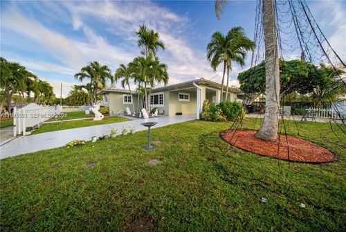 300 Ne 175th St, North Miami Beach, FL, 33162-1817 | Card Image