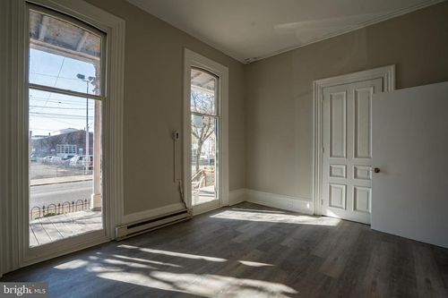1-529 King St, POTTSTOWN, PA, 19464-7636 | Card Image