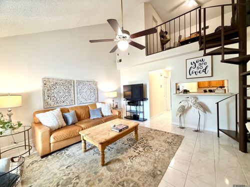9135 Ridge Oak Dr, Baton Rouge, LA, 70810-7005 | Card Image