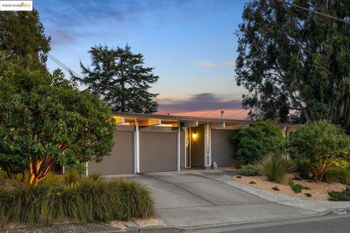 5345 Crown Ct, Castro Valley, CA, 94552-2615 | Card Image