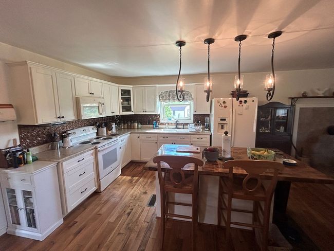3950 Boyd Rd, House other with 2 bedrooms, 2 bathrooms and null parking in Draper VA | Image 14