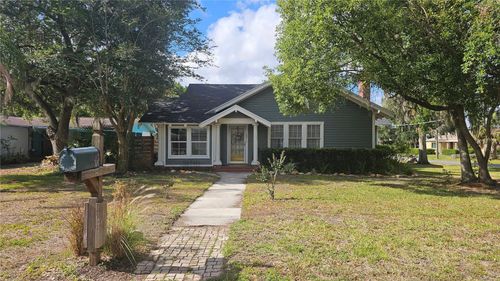 1001 E Gilchrist St, PLANT CITY, FL, 33563-3707 | Card Image