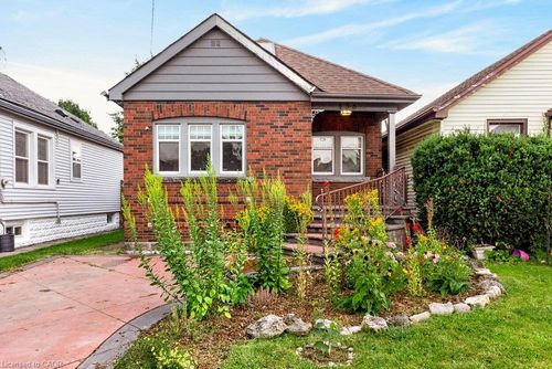 136 Weir St N, Hamilton, ON, L8H5E9 | Card Image