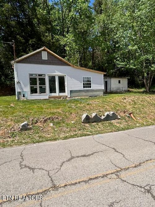 550 Baumgartner Rd, Harriman, TN, 37748-6916 | Card Image