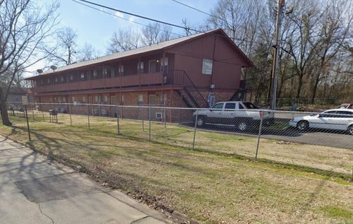 1020 S Linden St, Pine Bluff, AR, 71603-2753 | Card Image