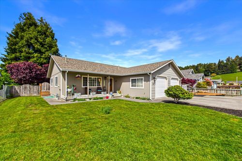3568 Baxter Ln, Fortuna, CA, 95540-3379 | Card Image