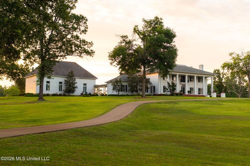 530 Highway 15, Blue Mountain, MS, 38610-9720 | Card Image