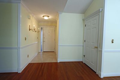 Foyer area | Image 2