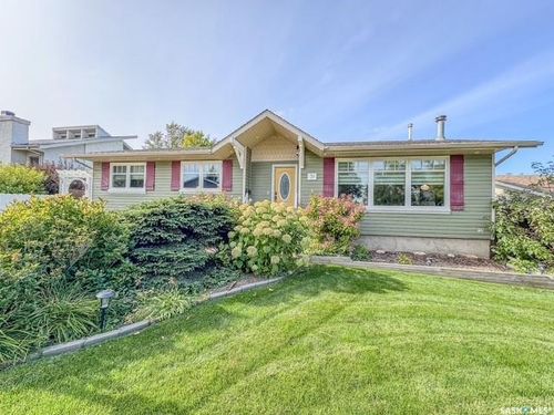 31 Burke Crescent, Swift Current, SK, S9H4E4 | Card Image