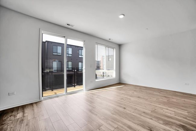 1292 Quadrant Ln, Townhouse with 3 bedrooms, 3 bathrooms and 2 parking in Schaumburg IL | Image 12