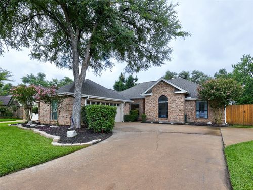 910 Blue Spring Cir, Round Rock, TX, 78681-4039 | Card Image