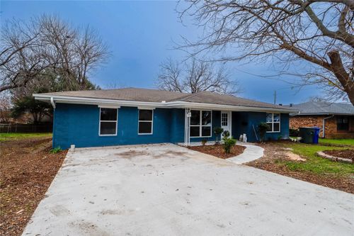 745 Holiday Dr, Sherman, TX, 75090-8317 | Card Image