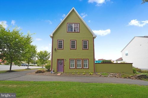 2 Bissenden Way, Reinholds, PA, 17569-7008 | Card Image
