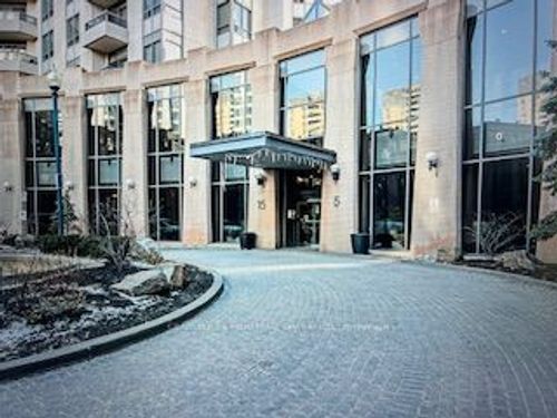 818-15 Northtown Way, North York, ON, M2N7A2 | Card Image