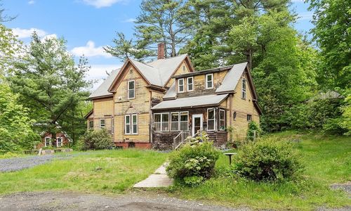 30 Cottage St, Orange, MA, 01364-1132 | Card Image