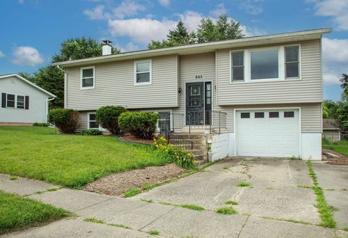 805 9th Ave Nw, Waverly, IA, 50677-1407 | Card Image