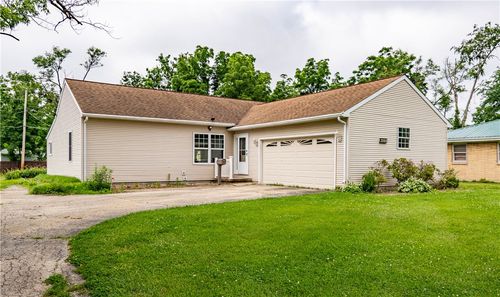 2008 Arthur Ave, Charleston, IL, 61920-3632 | Card Image