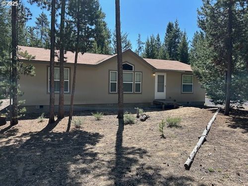 11736 Chinquapin Dr, Crescent Lake, OR, 97733-7036 | Card Image